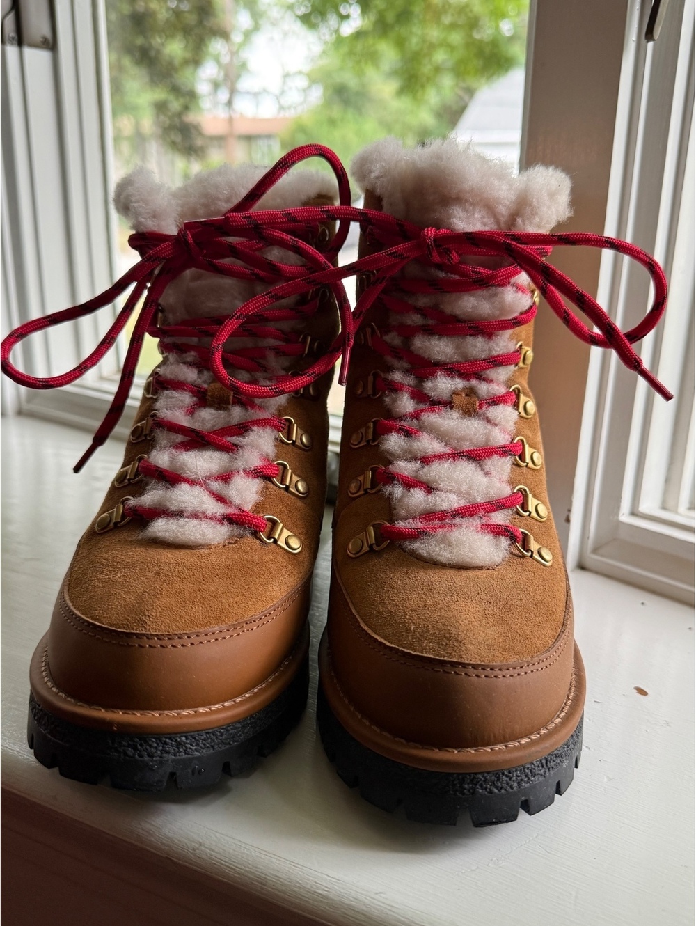 Tory Burch Shearling-Lined Brown Suede Hiking Boots with Red Laces Sz 8.5